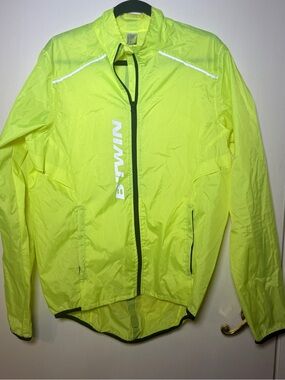 BTWIN High-Visibility Neon Yellow Cycling Jacket by Decathlon Small